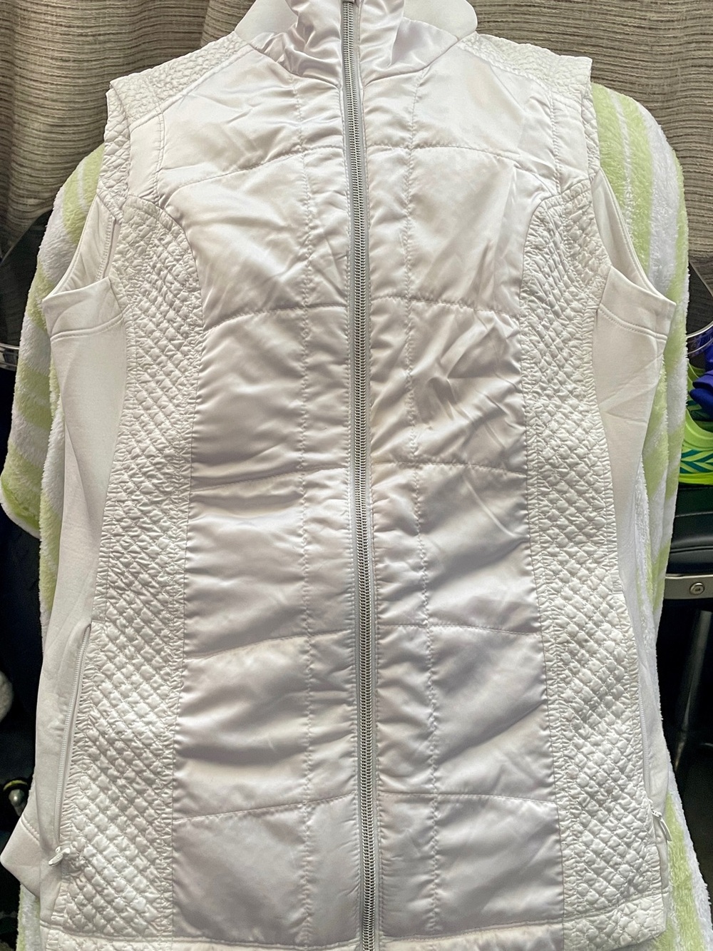 Athleta White Quilted Zip-Up Vest